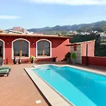 Bonita Casa * La Corujera