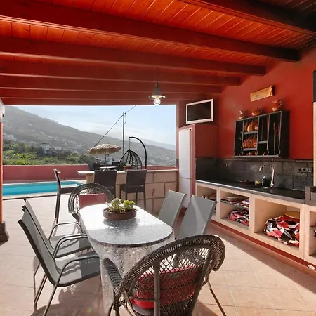 Bonita Casa * La Corujera